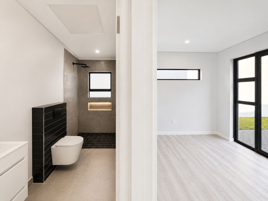 4 Bedroom Property for Sale in Sandown Western Cape